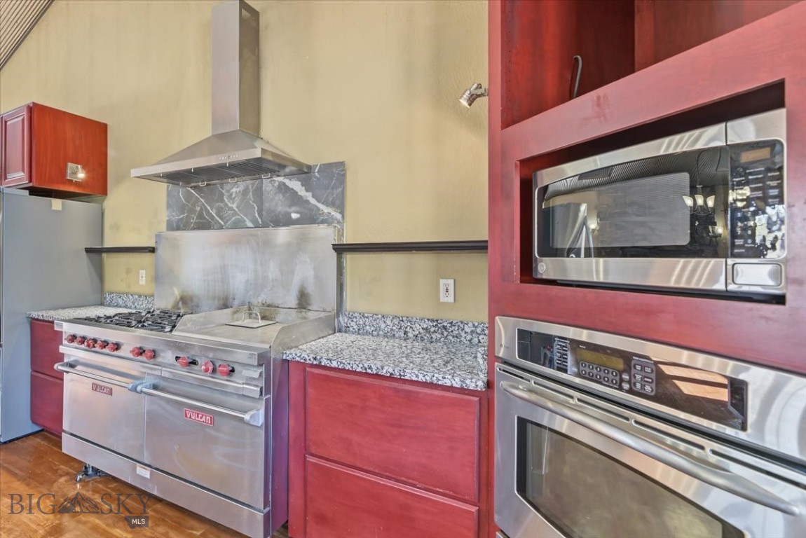 6958 Black Sandy Loop Property Photo 17