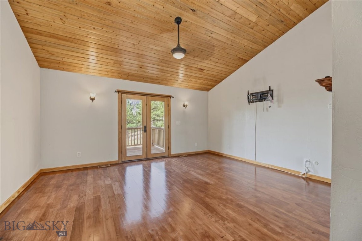 6958 Black Sandy Loop Property Photo 31