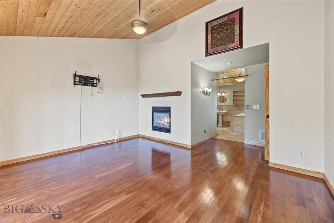 6958 Black Sandy Loop Property Photo 33