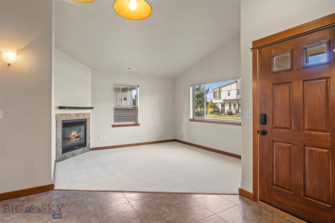 924 Twin Lakes Ave Property Photo 10