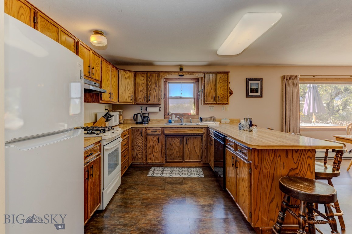 414 Garnier Avenue Property Photo 10