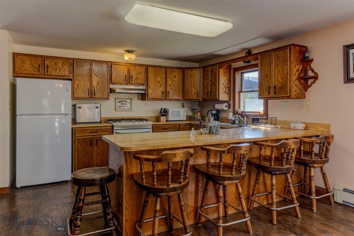 414 Garnier Avenue Property Photo 11