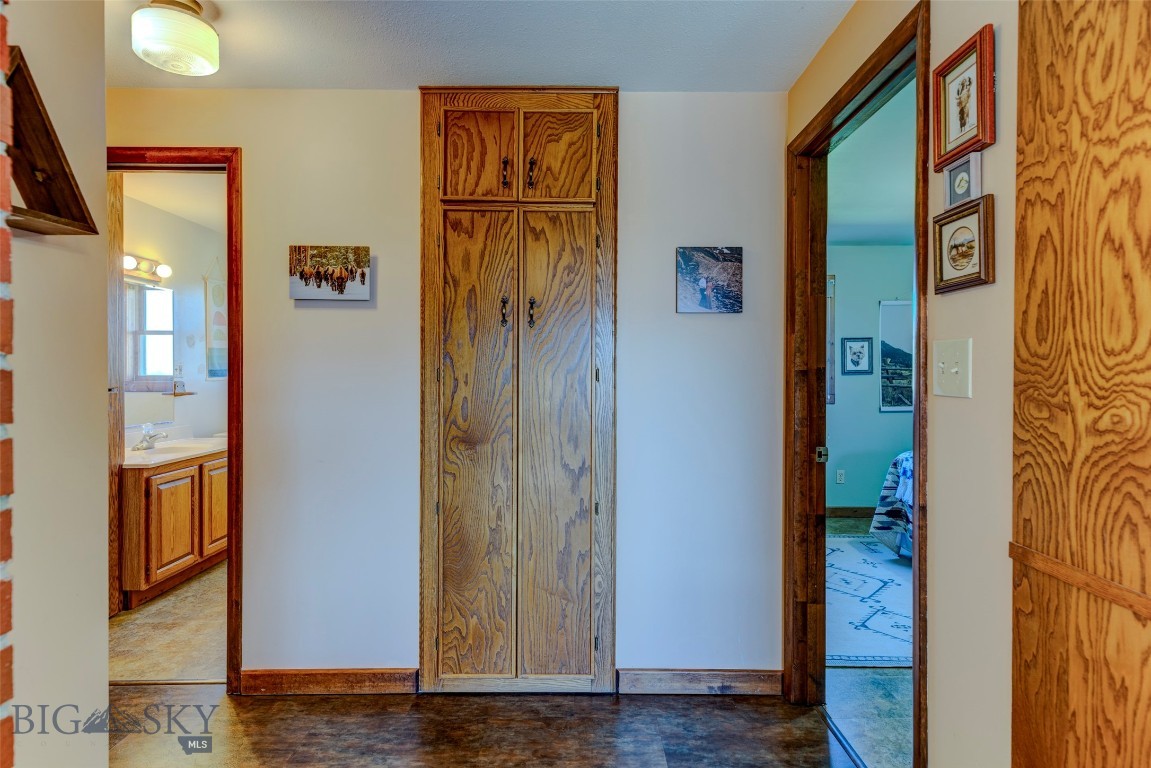 414 Garnier Avenue Property Photo 23