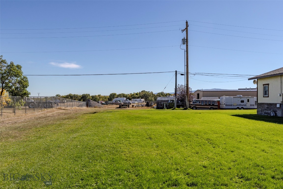 414 Garnier Avenue Property Photo 43