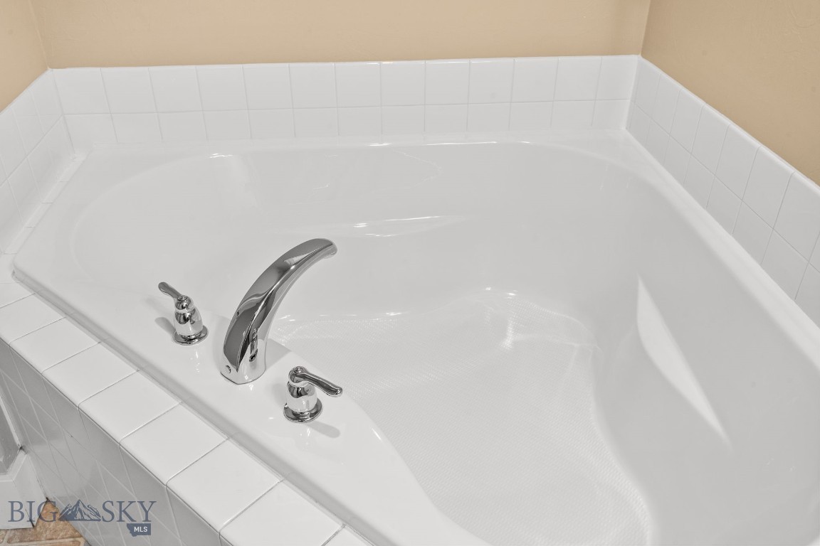 2714 Fen Way A Property Photo 43