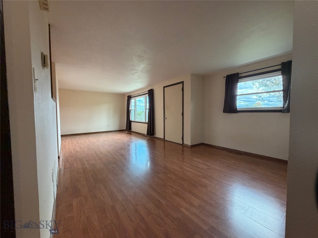 403 E Centennial Avenue Property Photo 13