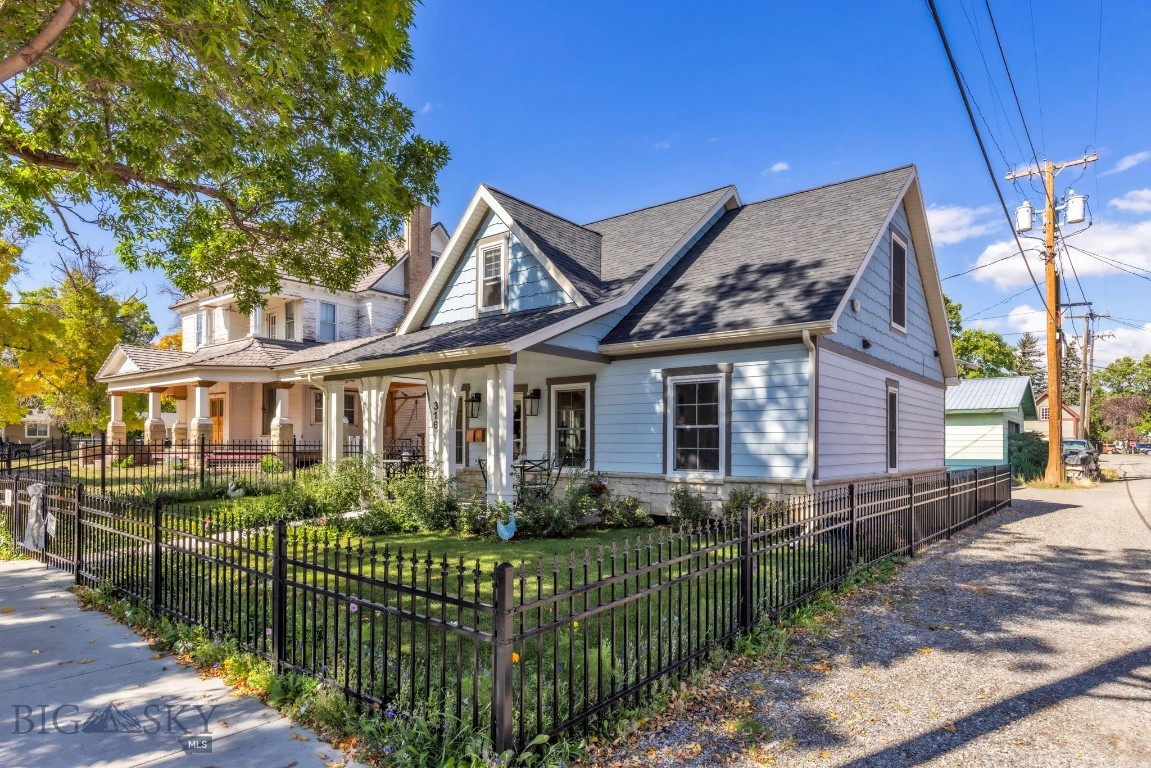 316 & 318 W Callender Street Property Photo 1