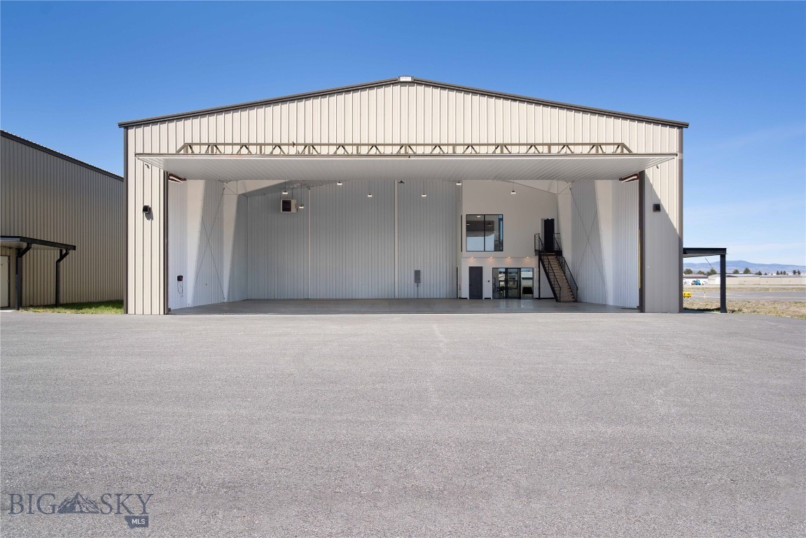 850 Gallatin Field Road Hanger Sy1 Property Photo 2