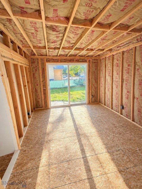 412 E Lewis Street Property Photo 14
