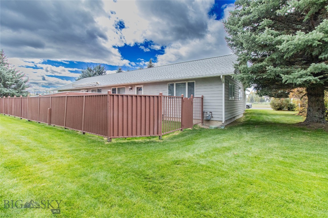 3014 Hill Property Photo 3