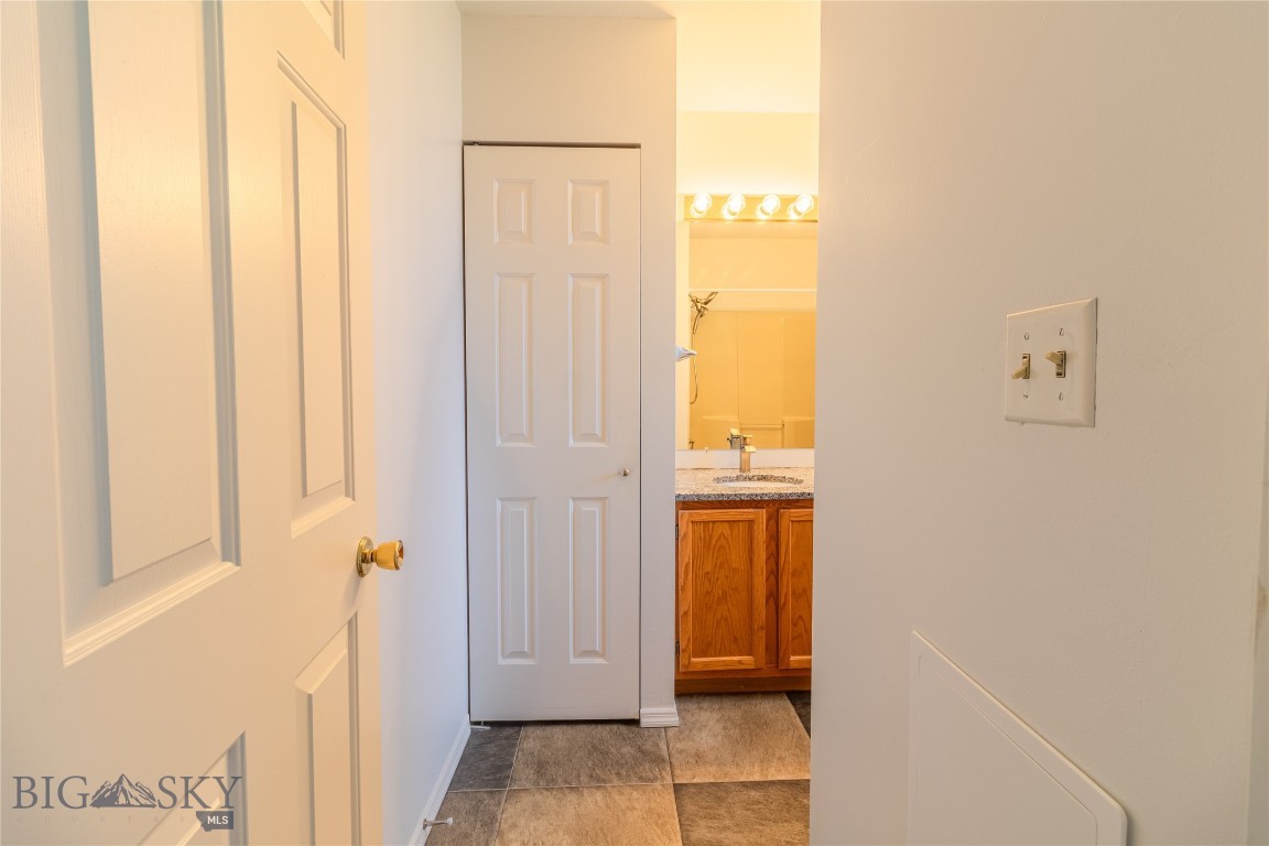 3014 Hill Property Photo 28