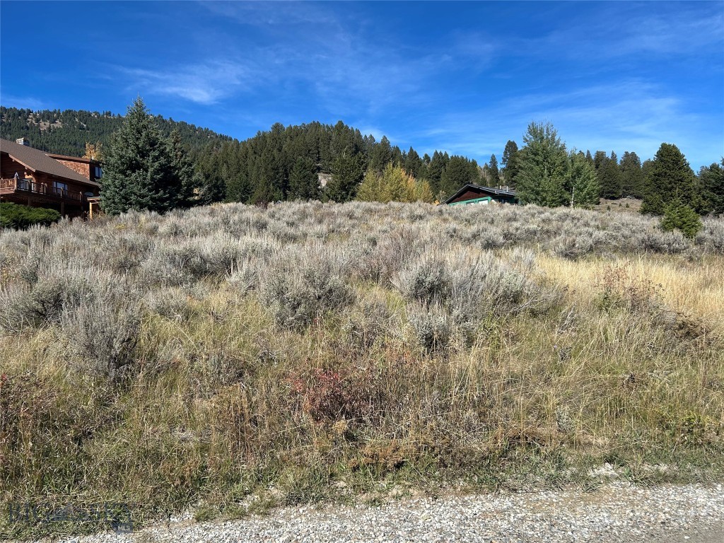 Nnn Beach Drive Property Photo 3
