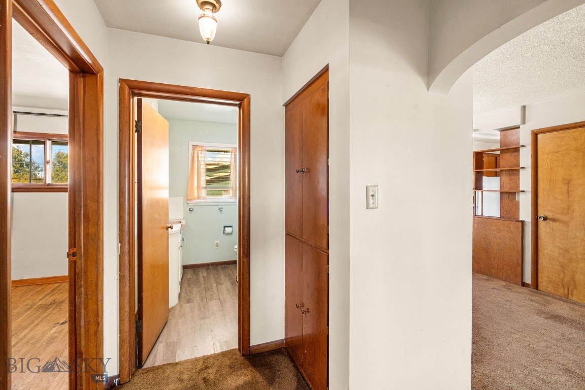 1601 W College Street Property Photo 15