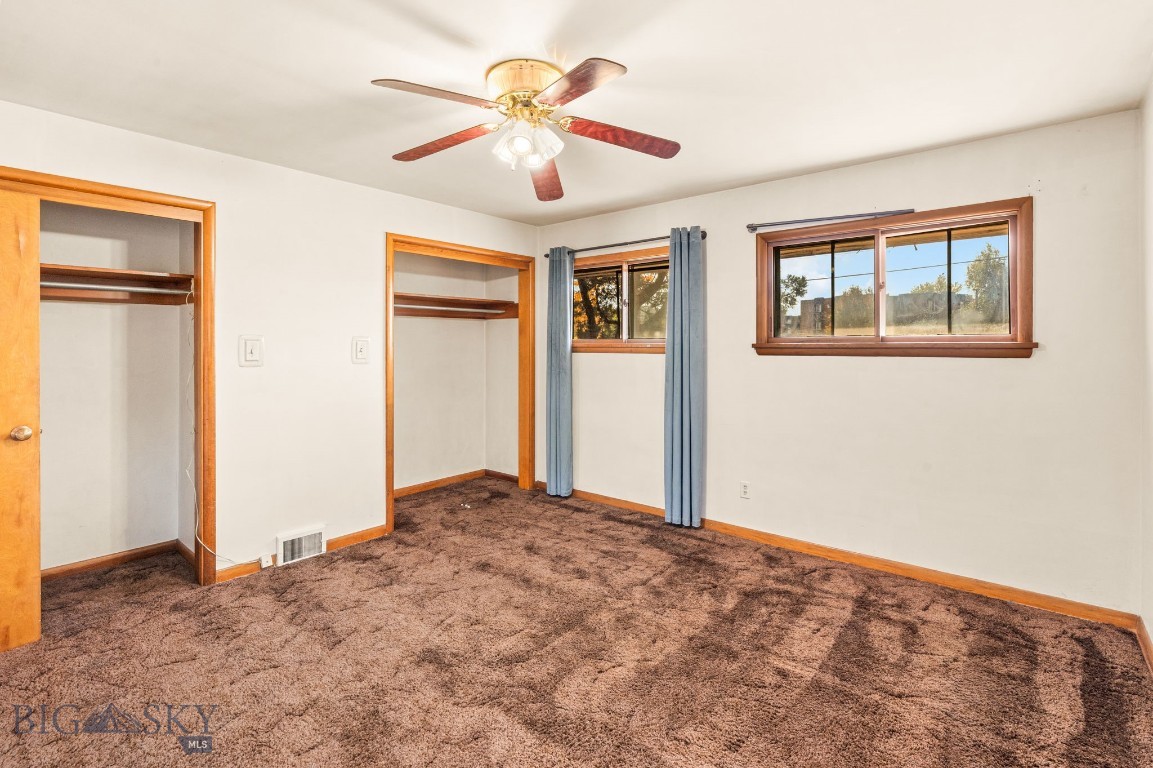 1601 W College Street Property Photo 17