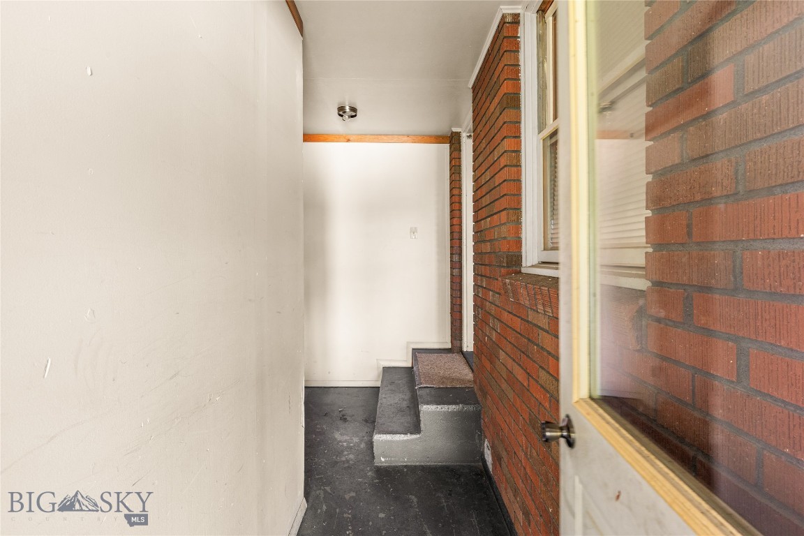 1601 W College Street Property Photo 25