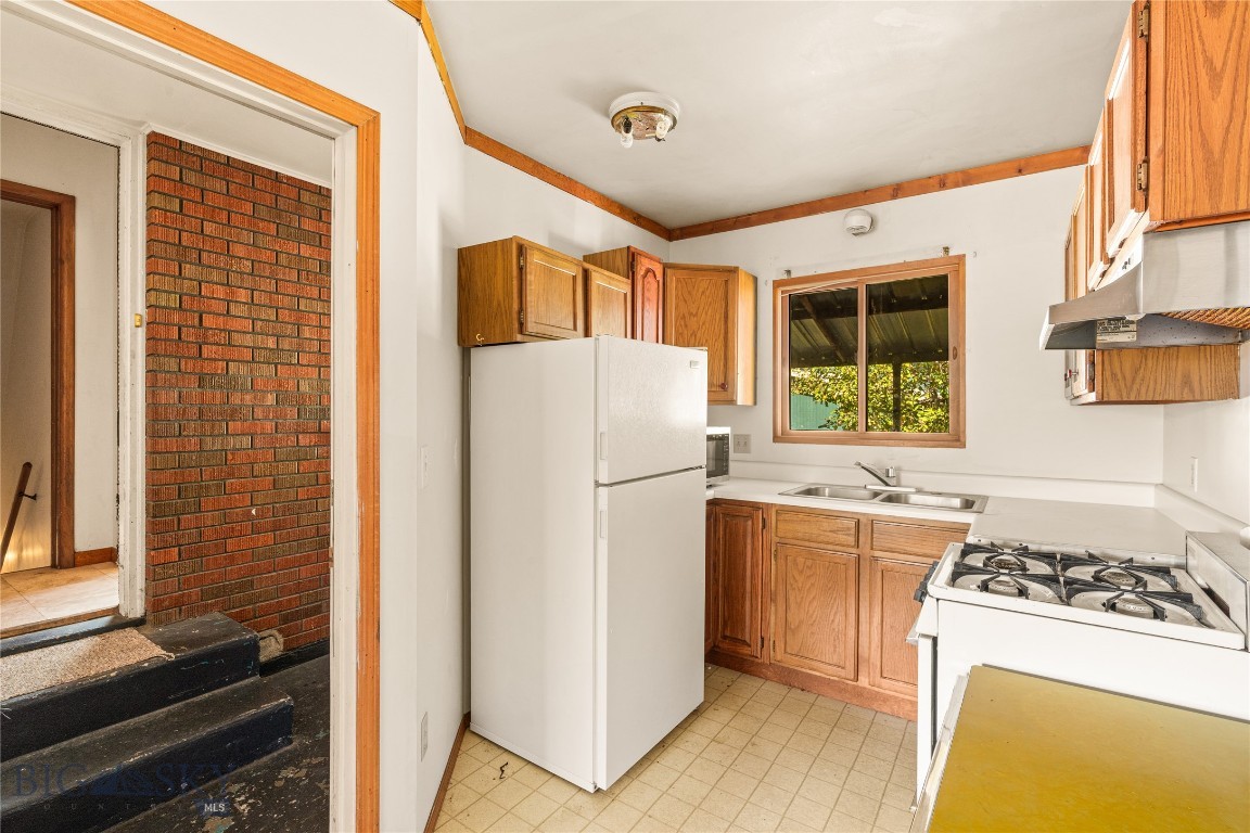 1601 W College Street Property Photo 26