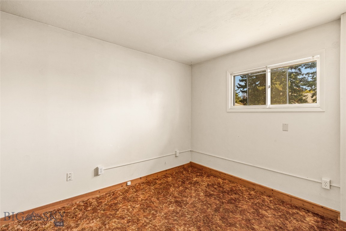 1601 W College Street Property Photo 32