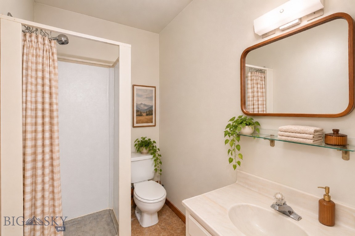1601 W College Street Property Photo 35