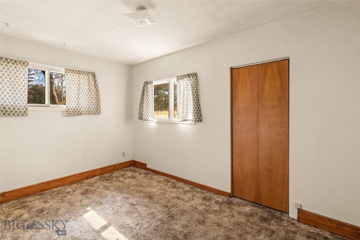 1601 W College Street Property Photo 36