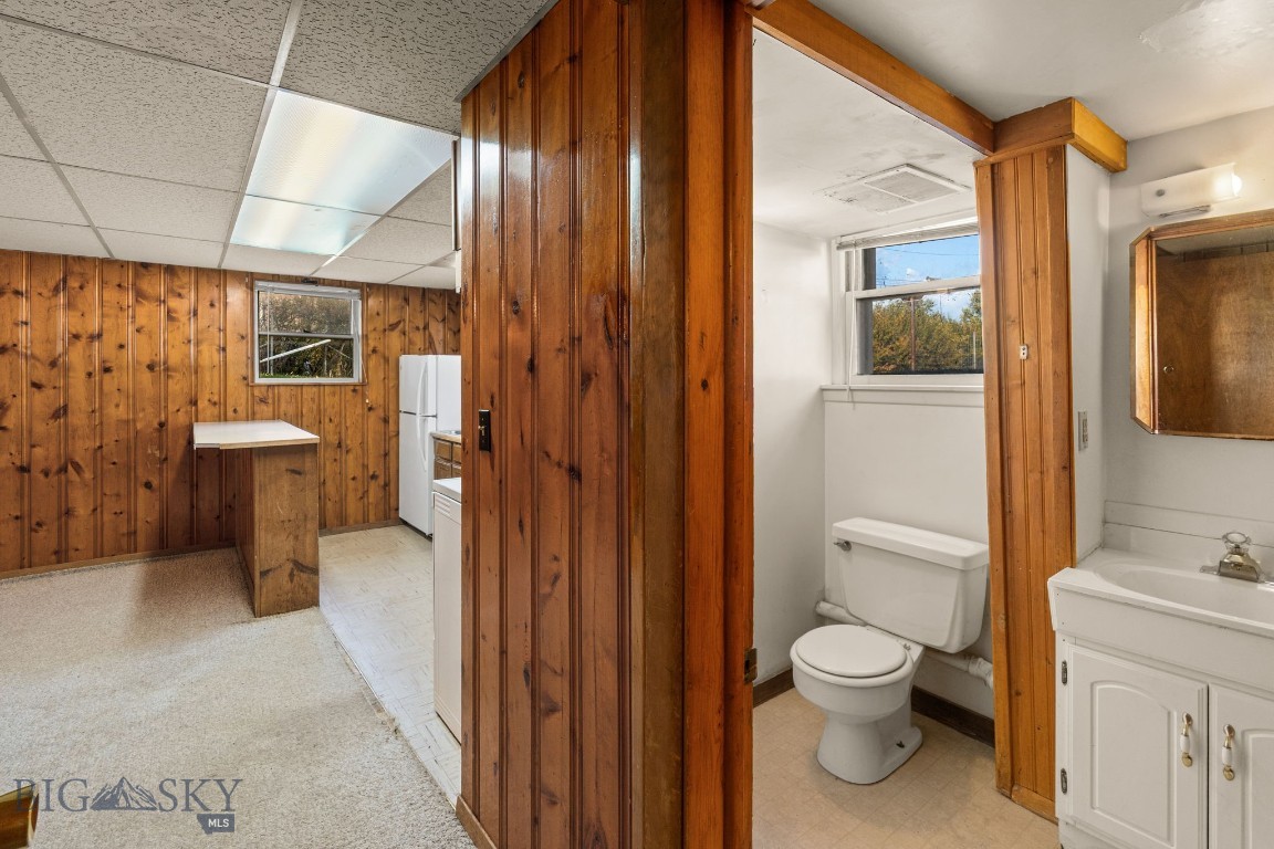 1601 W College Street Property Photo 40