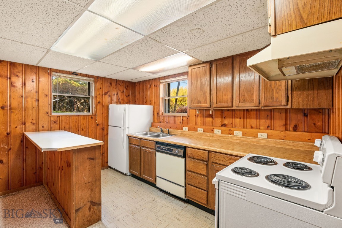 1601 W College Street Property Photo 43