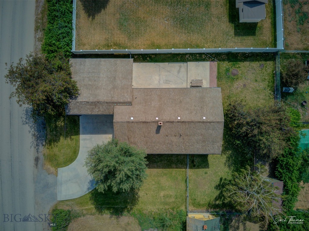 620 Higgins Property Photo 54