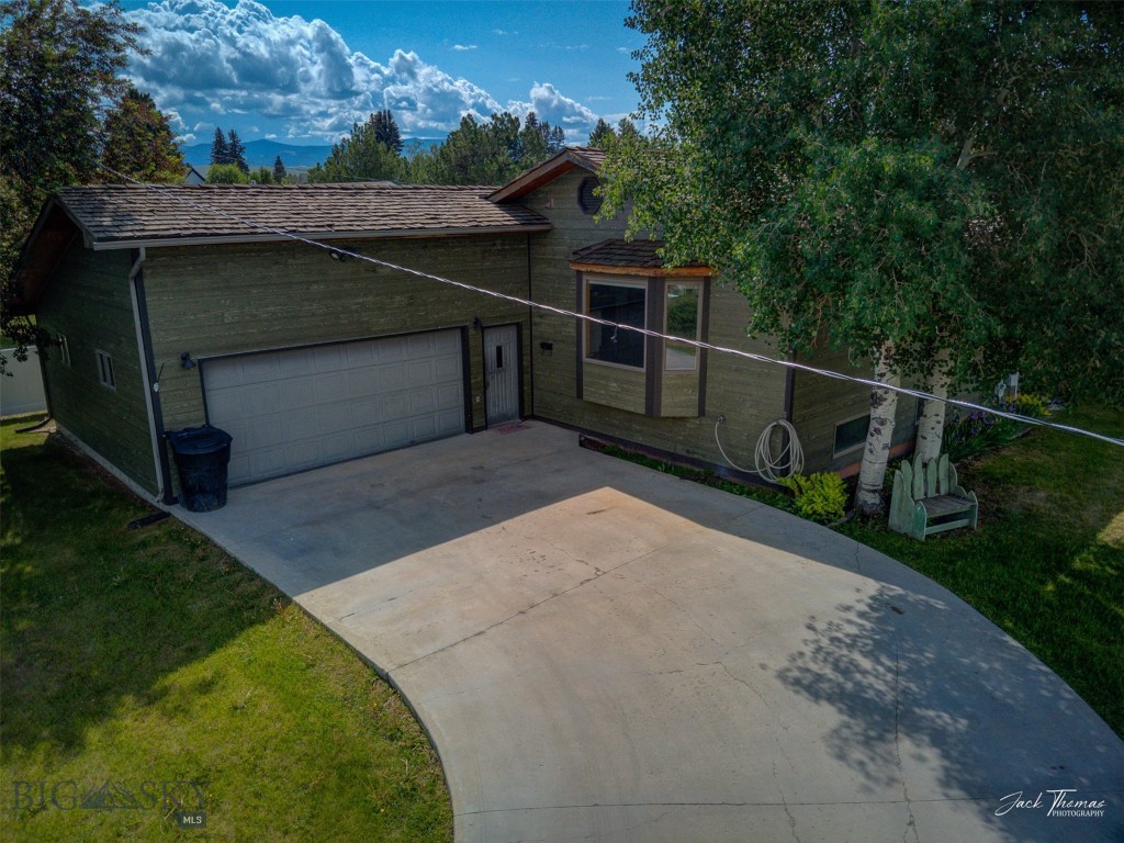 620 Higgins Property Photo 55