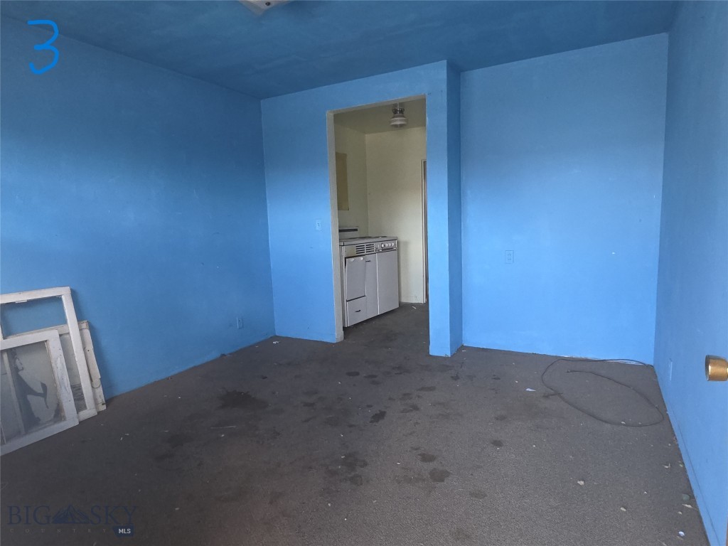 308 St. Mary's Avenue Property Photo 4