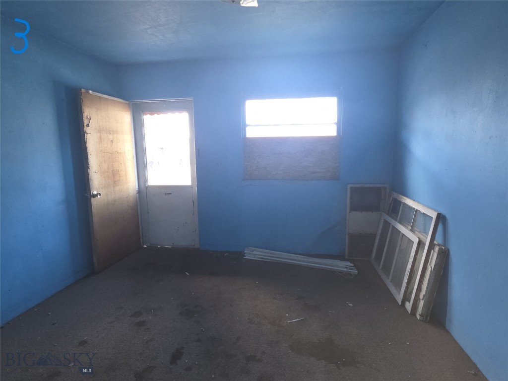 308 St. Mary's Avenue Property Photo 5