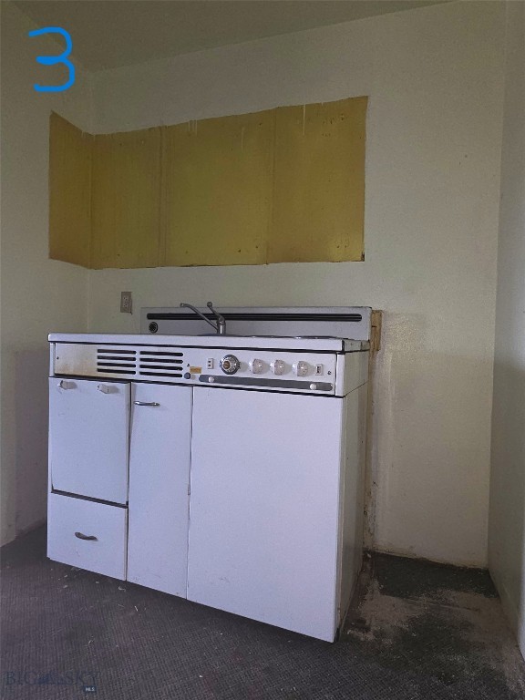 308 St. Mary's Avenue Property Photo 8