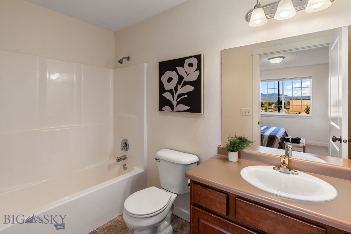 2220 Baxter C Property Photo 11
