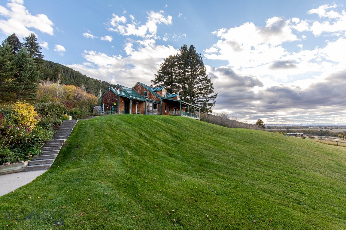 9293 Sky Ridge Dr Property Photo 4