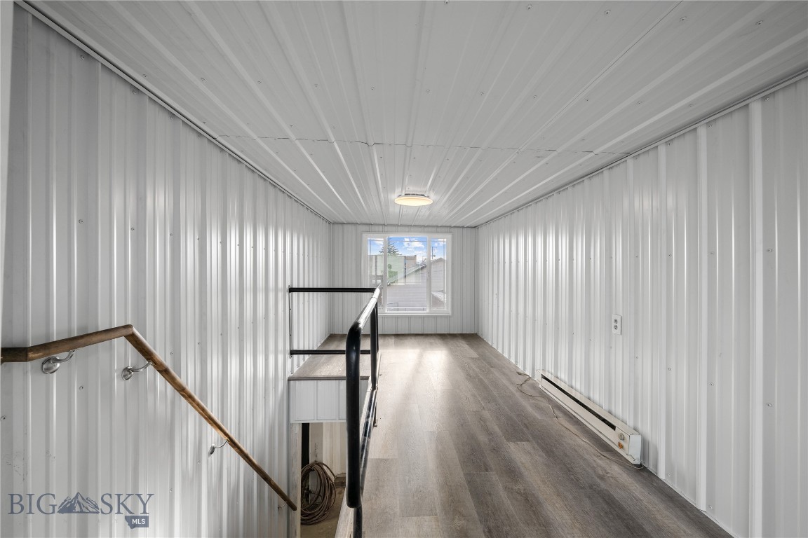 701 E Park Avenue Property Photo 30