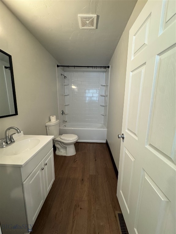 317 & 319 E Aluminum Property Photo 4