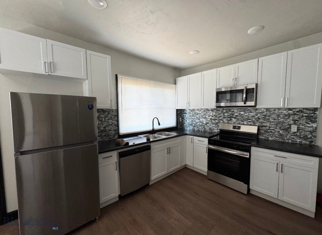 317 & 319 E Aluminum Property Photo 13
