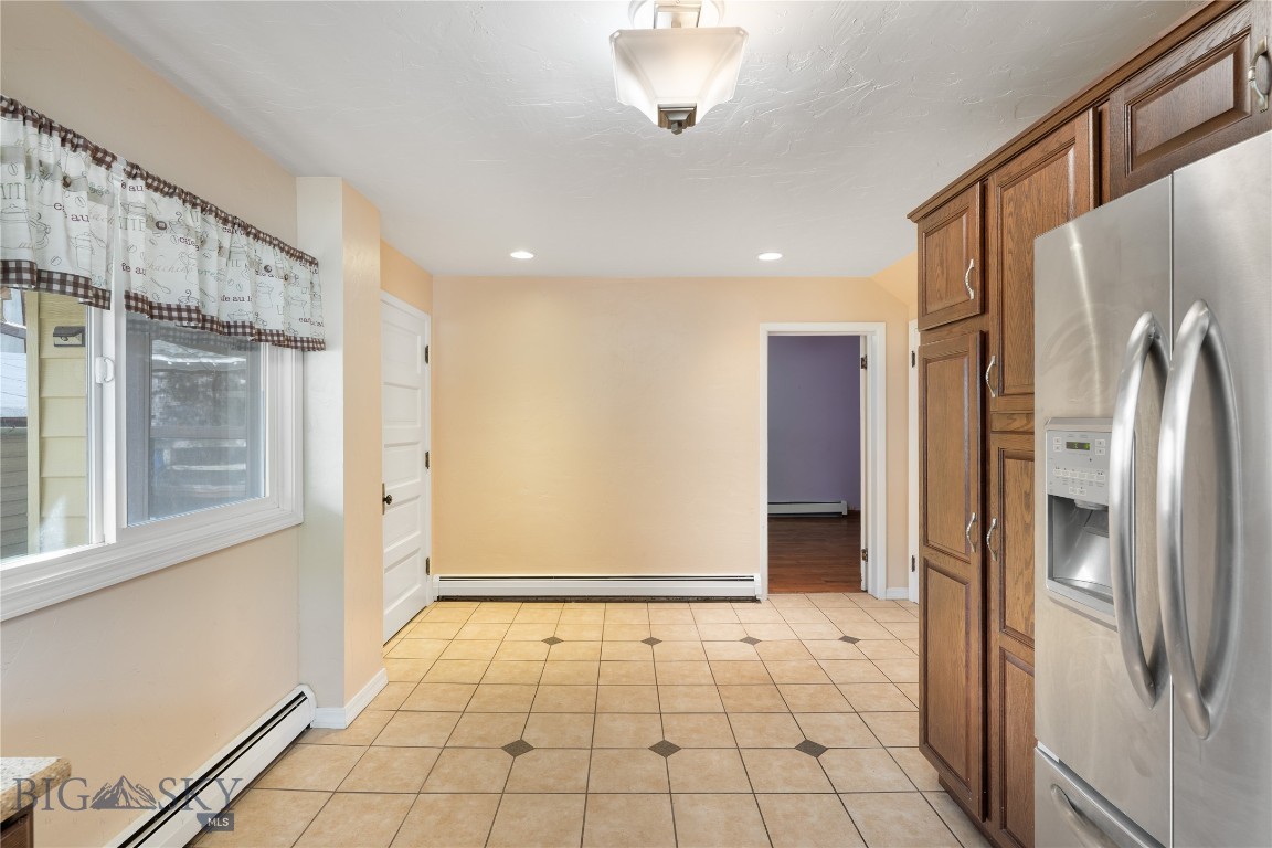 109 W 6th Property Photo 18
