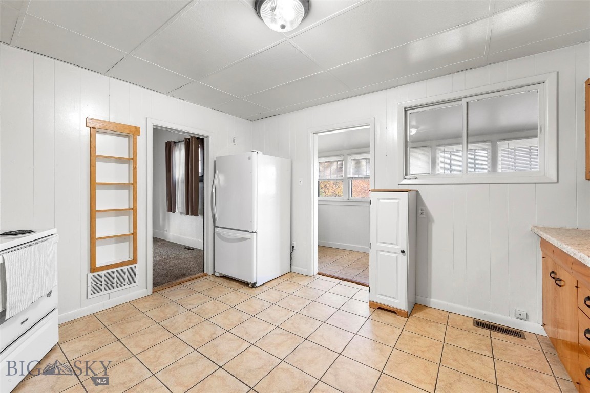 2307 Locust Property Photo 14