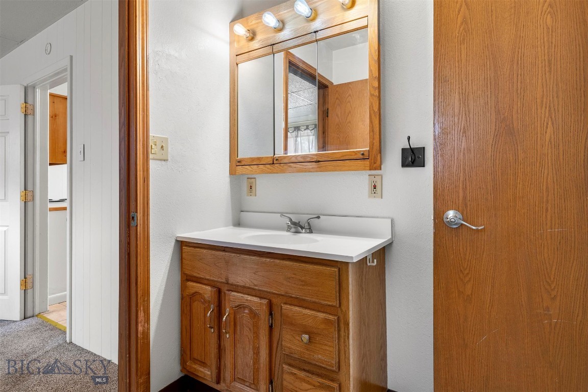 2307 Locust Property Photo 19