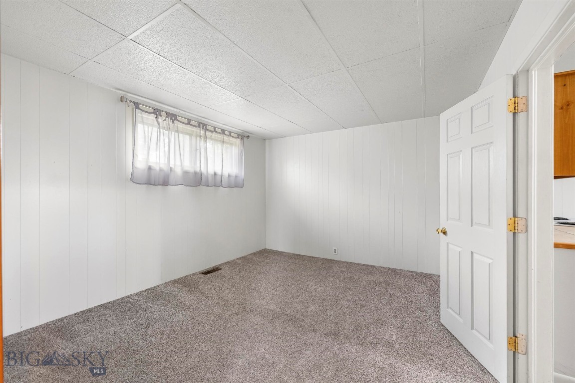2307 Locust Property Photo 22