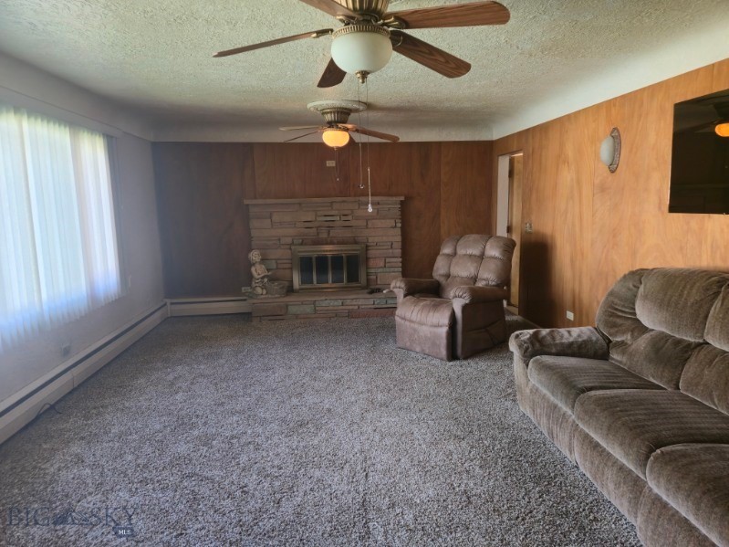 2526 Locust Street Property Photo 5