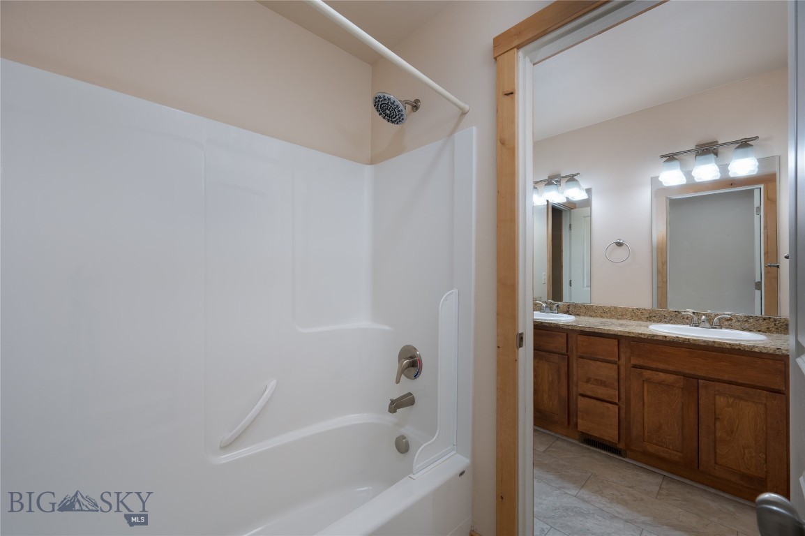 3783 Laduke Property Photo 21