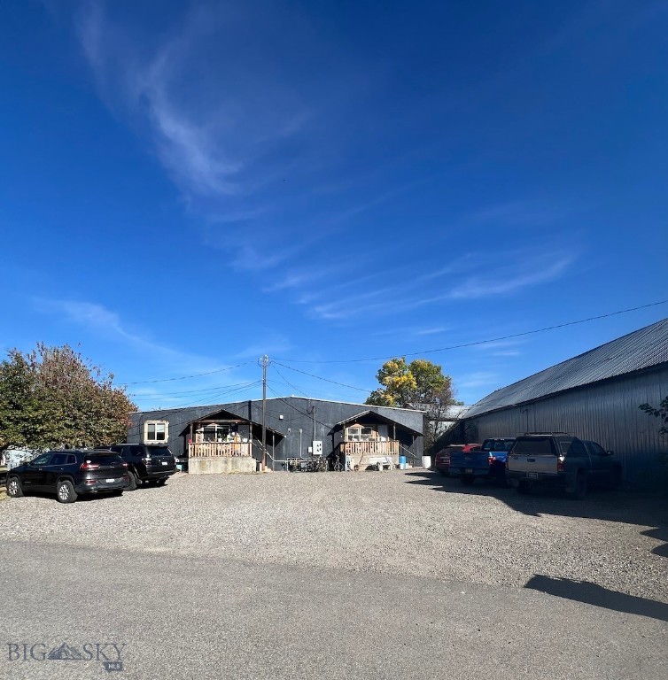704 Front Street & 725 E Cottonwood Street Property Photo 2