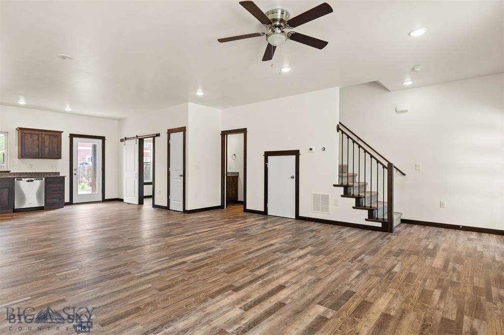 852, 853, 878, 881 Rookery Lane Property Photo 6