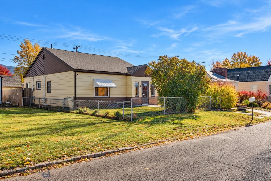2024 Nevada Avenue Property Photo 1