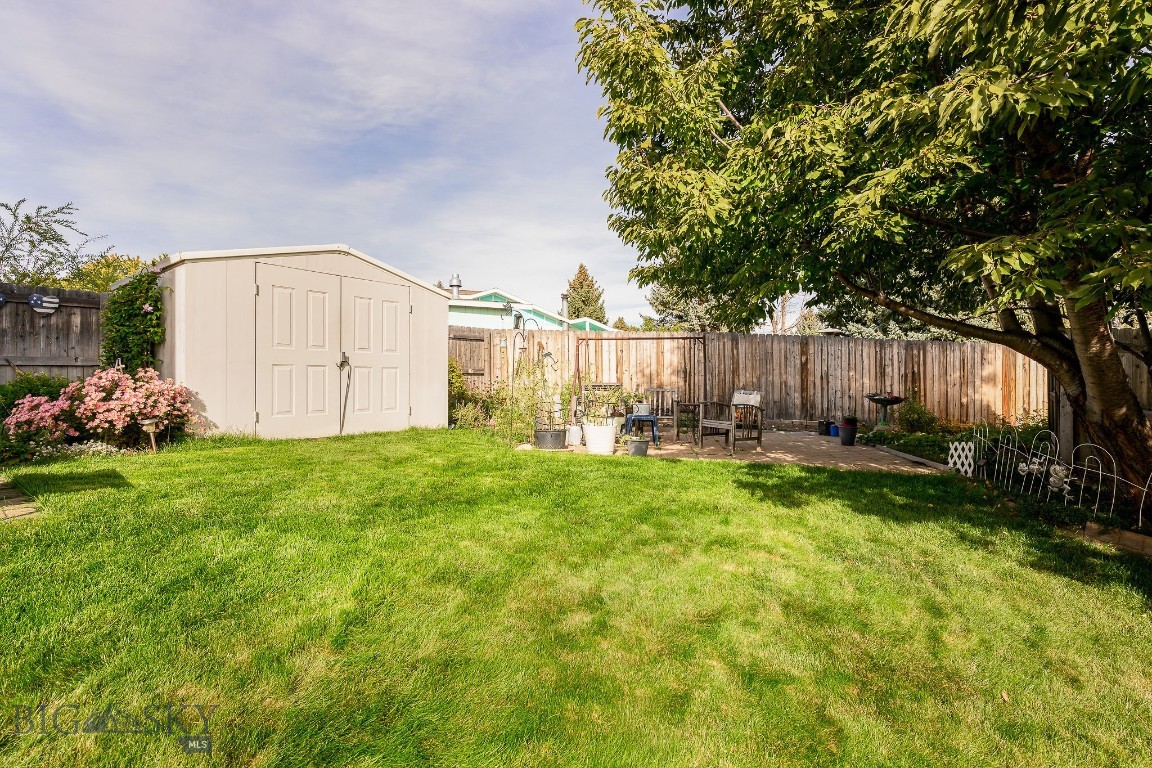 429 Greenspring Place Property Photo 11