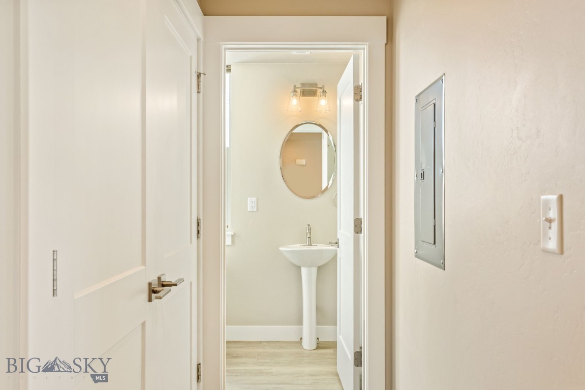 1295 Thomas Drive 204 Property Photo 15