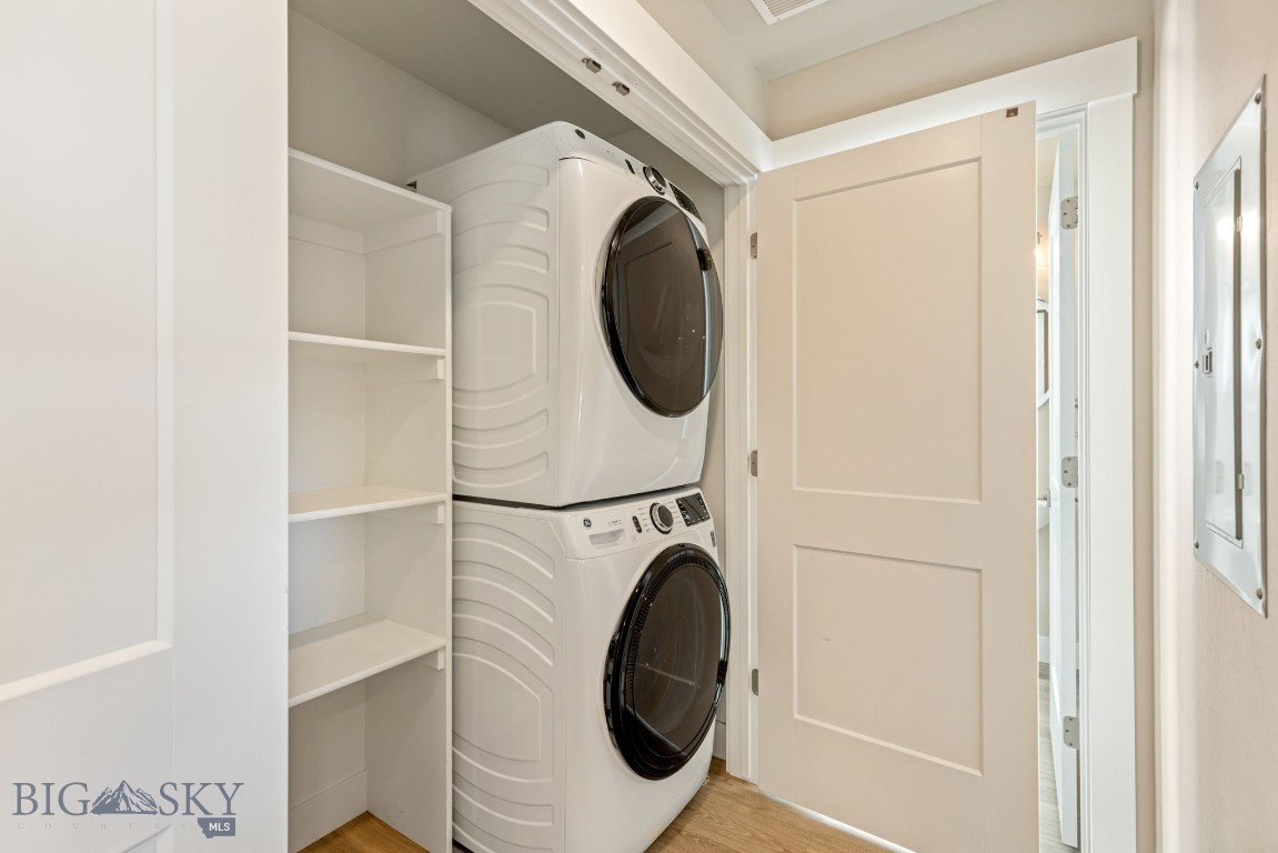1295 Thomas Drive 204 Property Photo 16