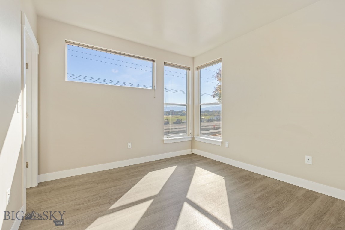 1295 Thomas Drive 204 Property Photo 23