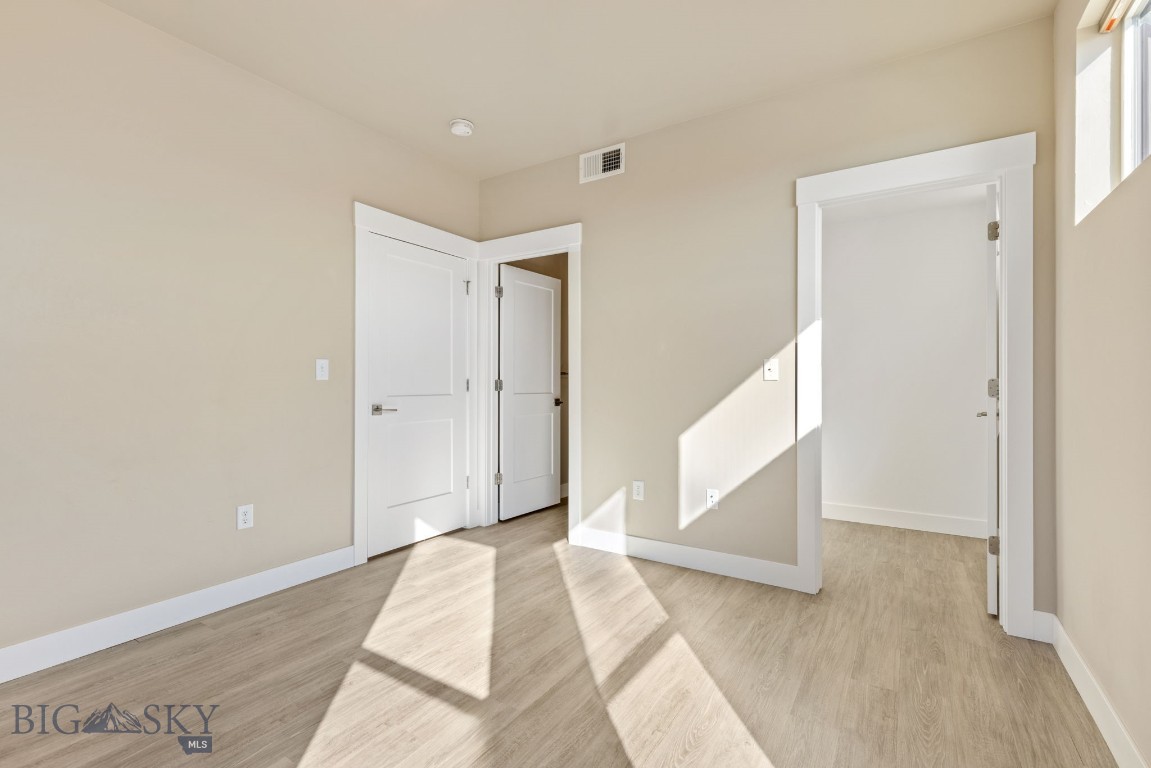 1295 Thomas Drive 204 Property Photo 25