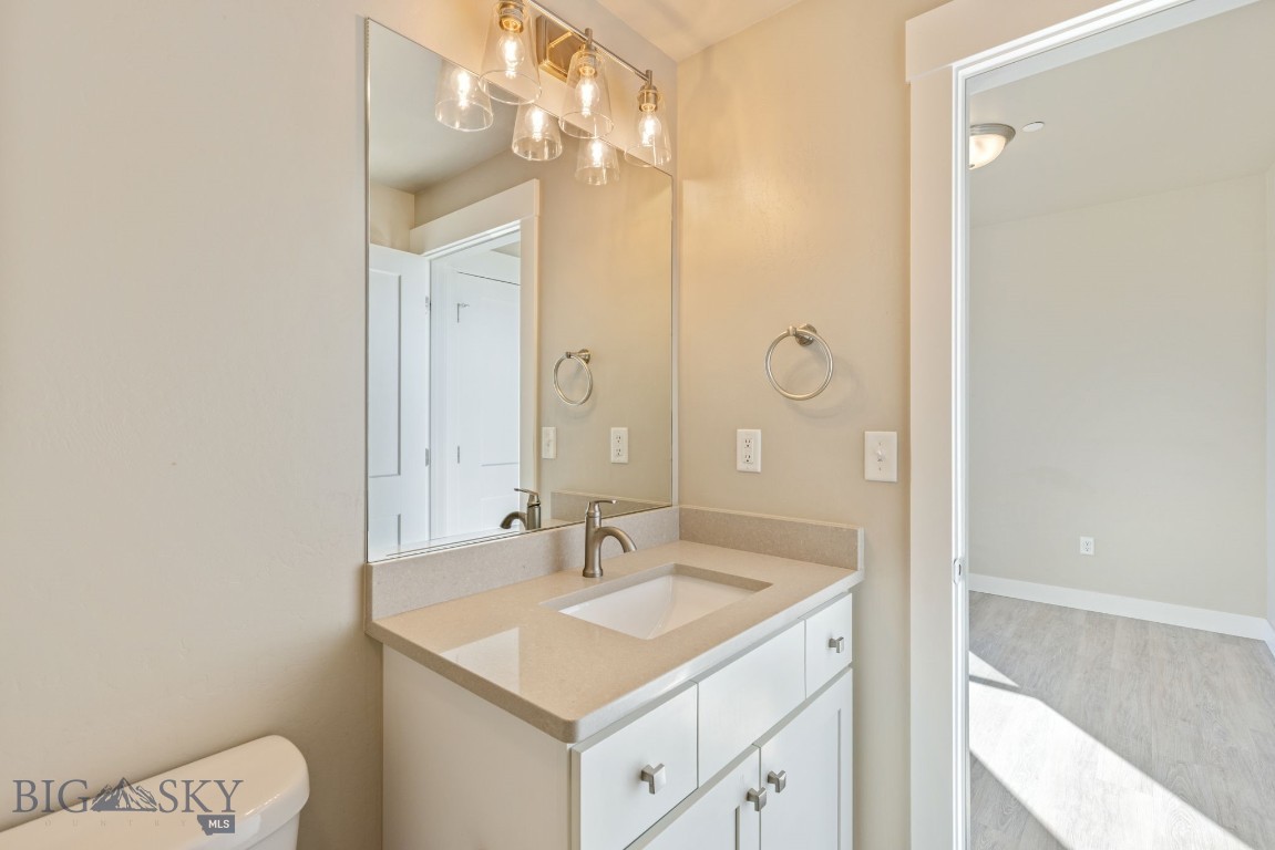 1295 Thomas Drive 204 Property Photo 28